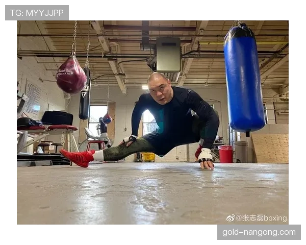 张志磊在家啃馒头练出百万美元肌肉
